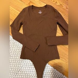 NUUDS brown ribbed cottonn bodysuit